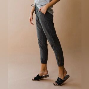 Albion Jetsetters Joggers Dark Gray Size XS